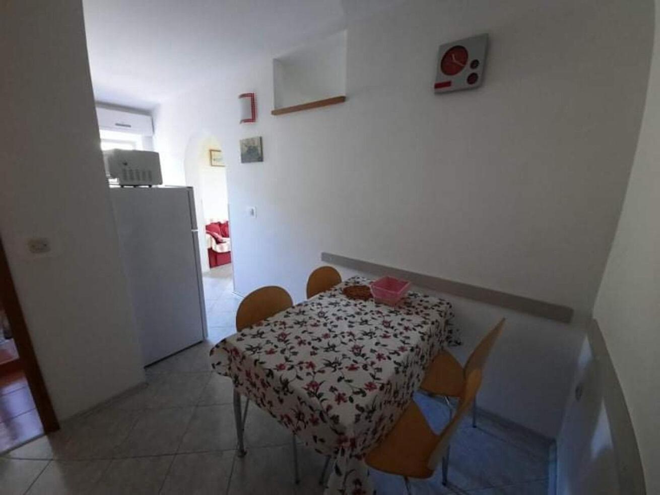 Apartments Robi- Swimming Pool And Beautiful Garden Kampor Exterior photo
