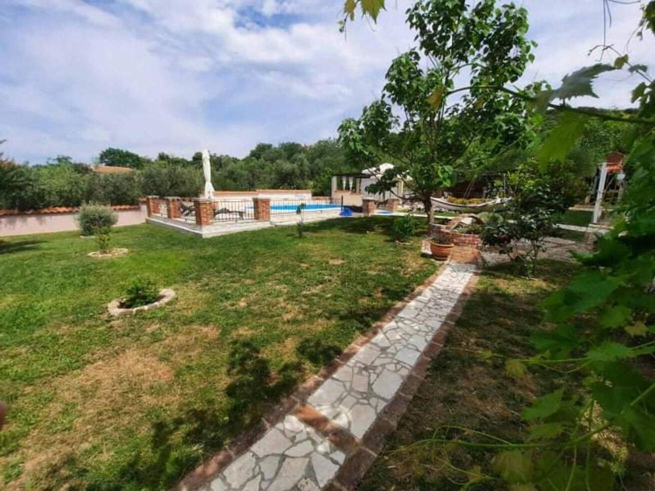 Apartments Robi- Swimming Pool And Beautiful Garden Kampor Exterior photo